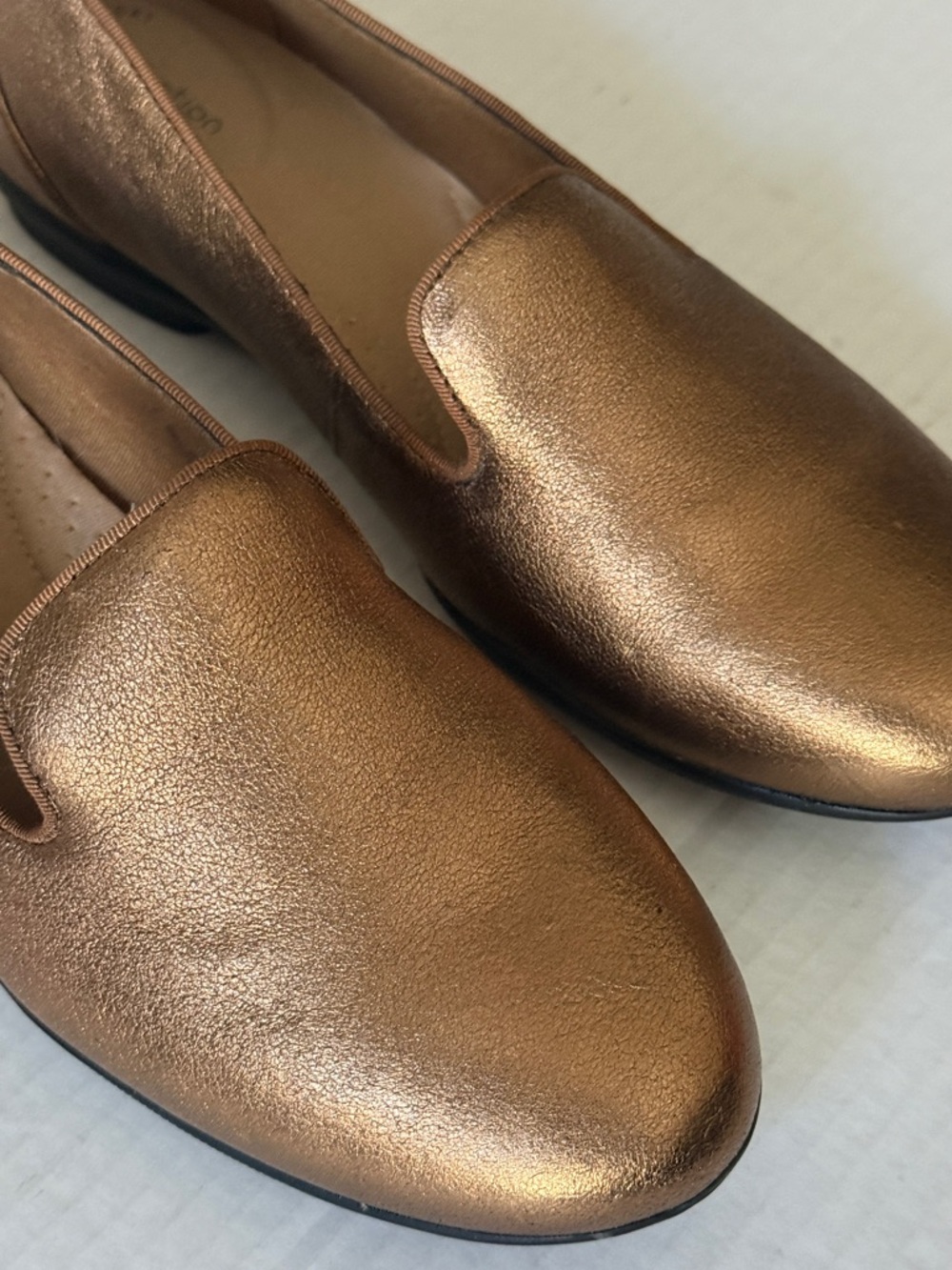 Clarks Collection Sara Poppy Metallic Bronze Leather Flats /Loafers Women's Sz 8 - Picture 4 of 11